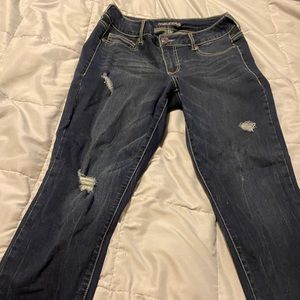 Destructed hem jeans